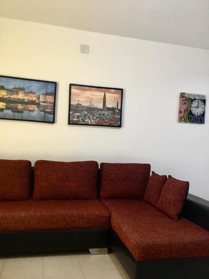 Dk Apartmani Dobra Voda Exterior photo