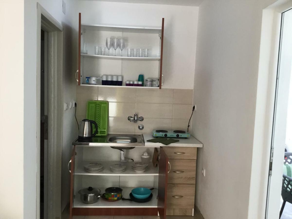 Dk Apartmani Dobra Voda Exterior photo